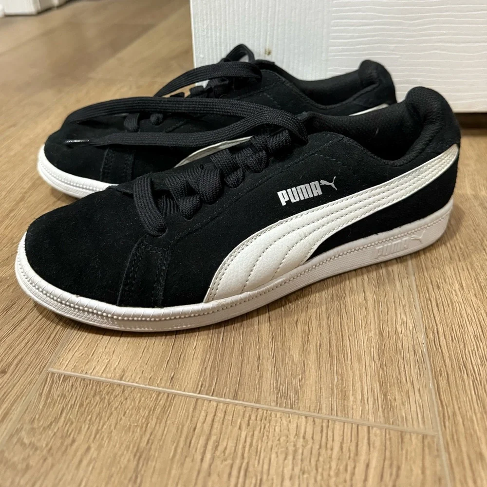 Puma Black and White Sneakers - Picture 2 of 8
